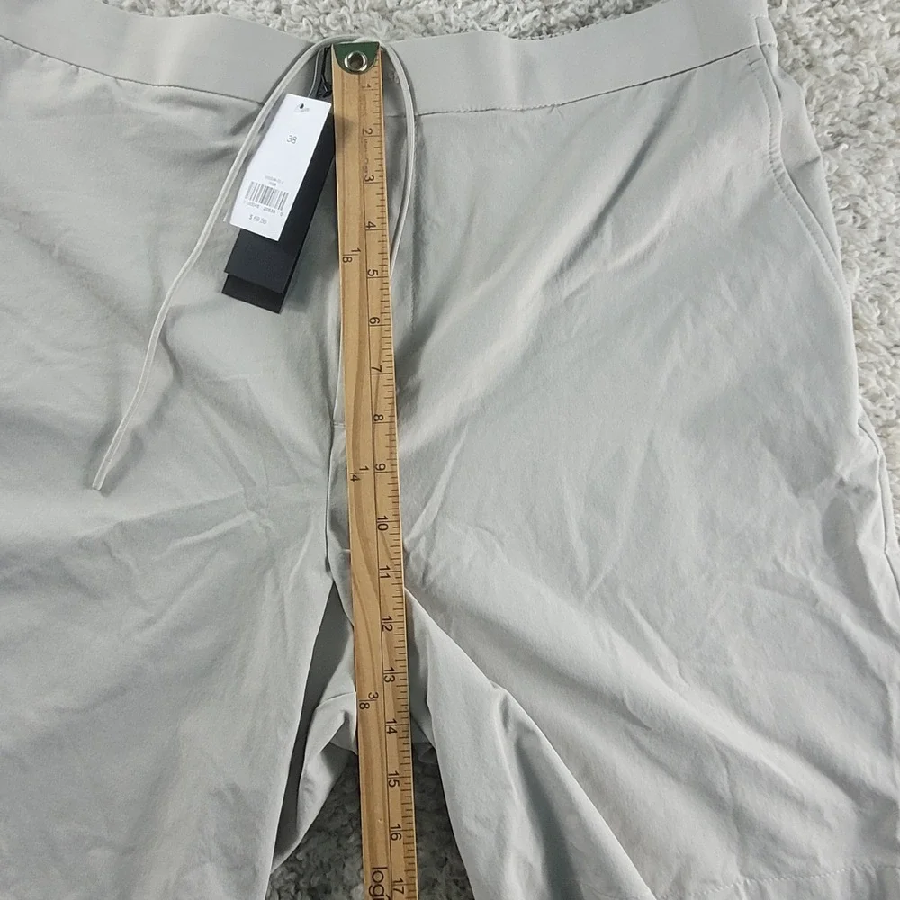Banana Republic Hybrid Short Men's 38‎ 9